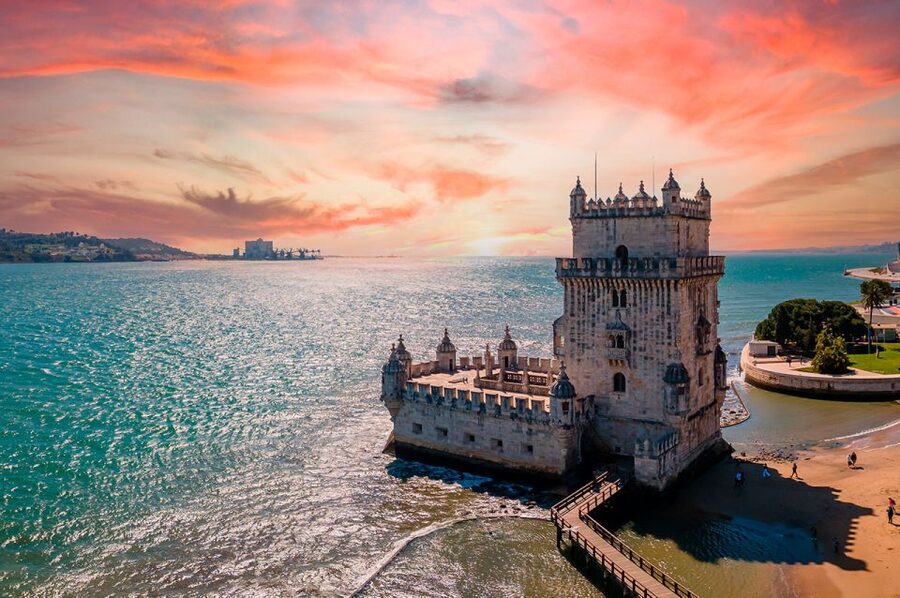 Lisbon: City and Coastline Sightseeing Helicopter Flight - Quick hits