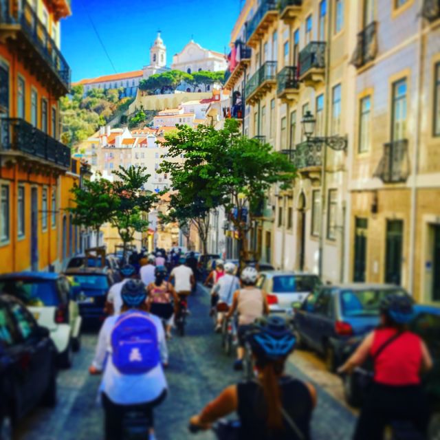 Lisbon: City Highlights and Viewpoints E-Bike Tour - Alfama and Santa Maria Maior: Historic Quarters Without the Hill Grind