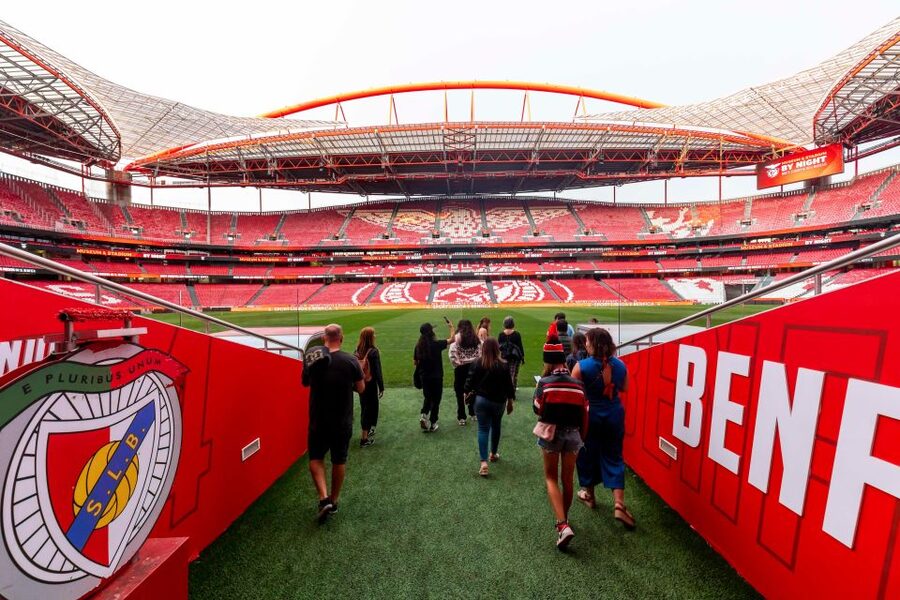 Lisbon: Customized Luz Stadium and Guided Museum Tour - Meeting at Gate 17 and Eusébios Statue