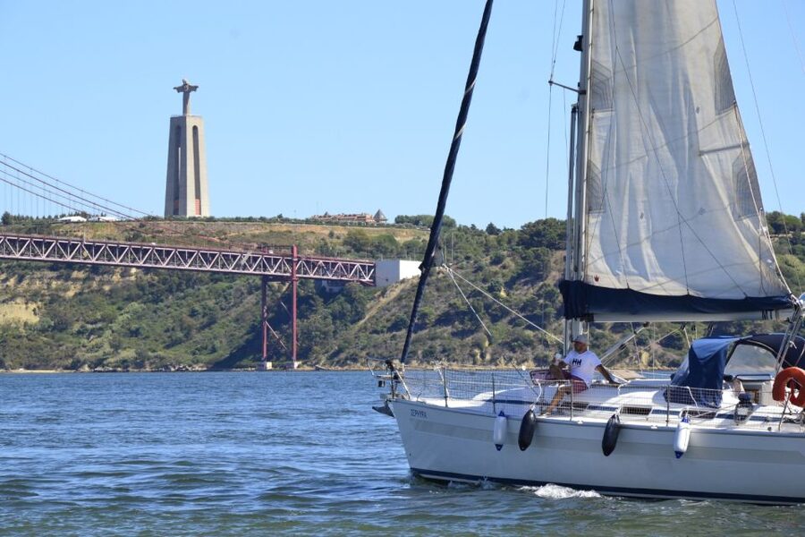 Lisbon: Day and Sunset Tour on the Tagus River - Who this sunset sail fits best