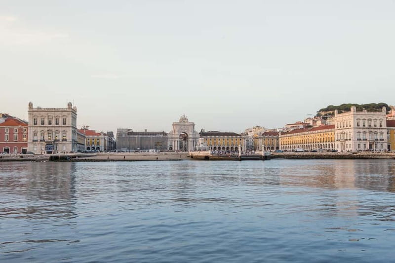 Lisbon: Daytime or Sunset Boat Cruise with History and Wine - Where you start near Padrão dos Descobrimentos (and why it matters)