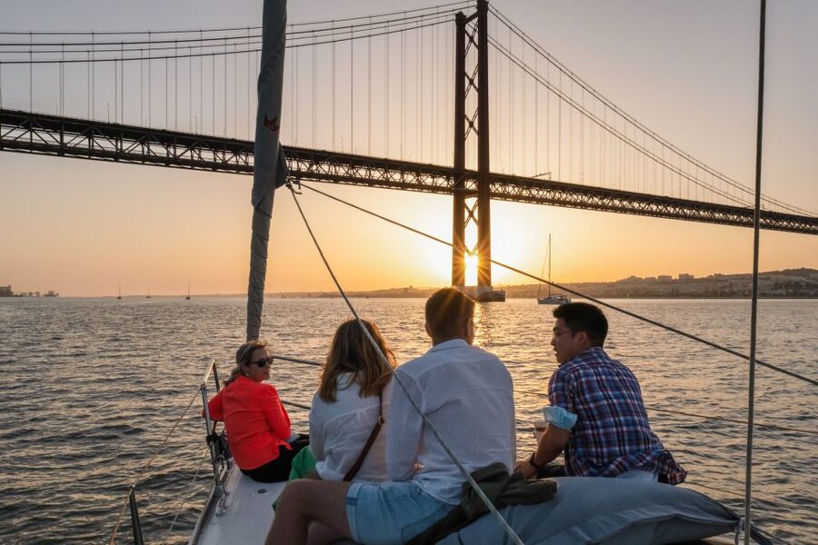 Lisbon: Daytime/Sunset/Night City Sailboat Tour with Drink - Christ the King Views, Then Back to the Dock