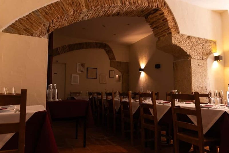 Lisbon: Dinner with Fado Show with the Rising Stars of Fado - Tips That Improve Your Night (without overthinking it)