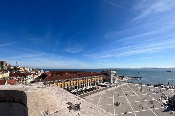 Lisbon Downtown & Alfama with a guide Walking tour - Why this Lisbon Downtown and Alfama walk feels different