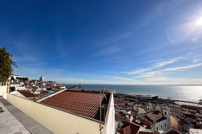 Lisbon Downtown & Alfama with a guide Walking tour - Praça do Comércio (Terreiro do Paço): Lisbon’s grand stage after 1755