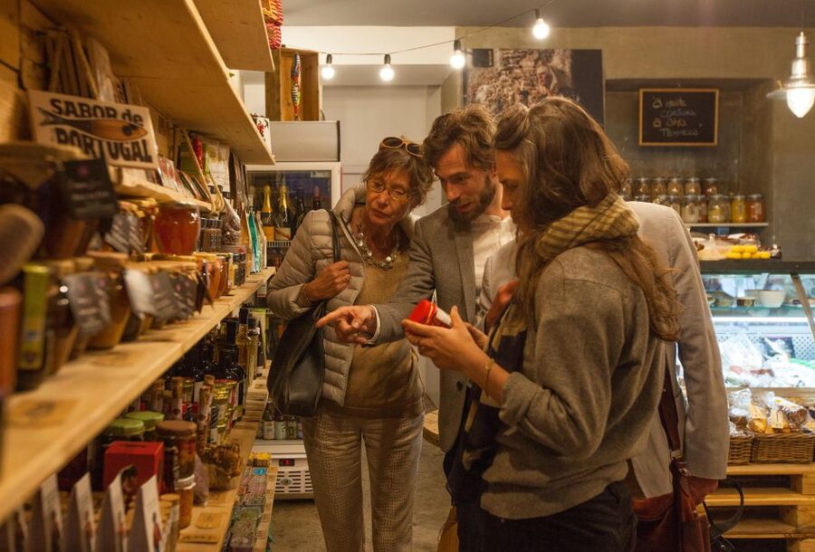 Lisbon: Evening Local Food Crawl with Drink Pairings - What 10 Petiscos and Local Drinks Actually Means