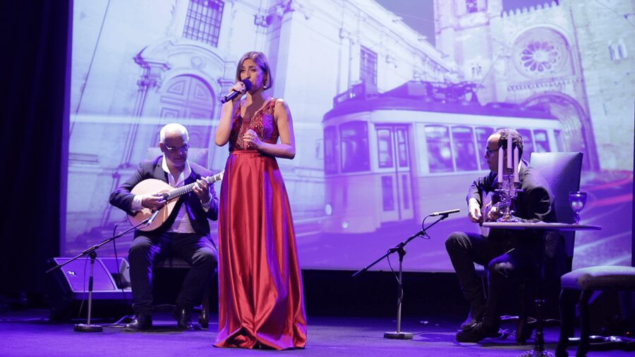 Lisbon: Fado in Chiado Live Show - Inside the concert hall: seating, sound, and how the 50 minutes move
