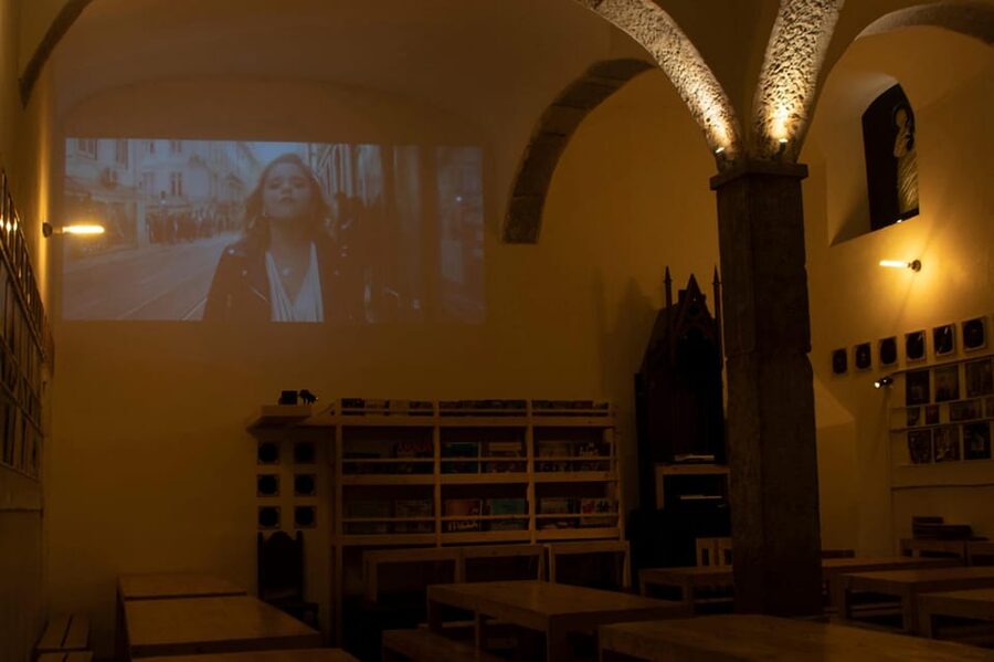 Lisbon: Fado Night with Dinner with Live Performance - The Venue Sound: Dim Lights, Close Listening, and Real Guitar