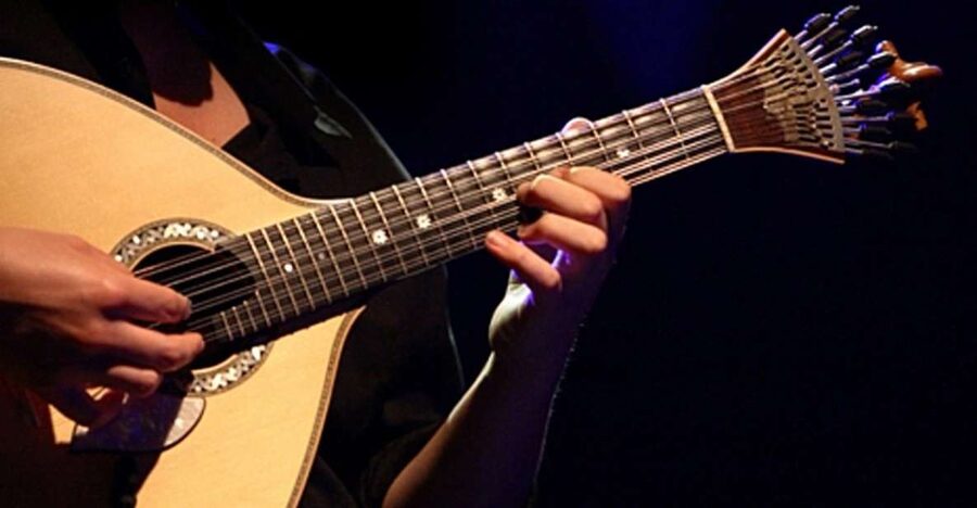 Lisbon: Fado Show and Portuguese Dinner - The Fado story your guide tells before the first song