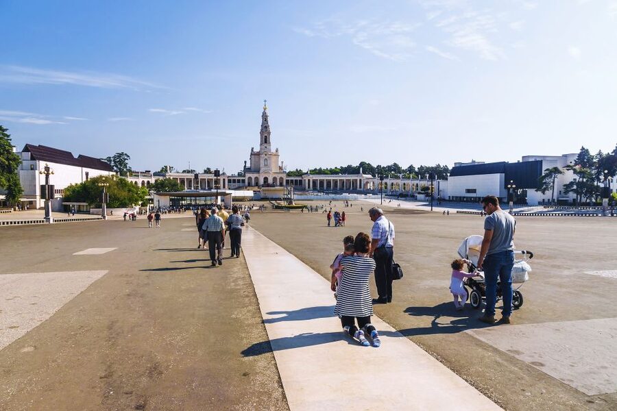 Lisbon: Fatima, Batalha, Nazare and Obidos Tour Hotel Pickup - Price and value: why $77 can feel fair for one-day coverage