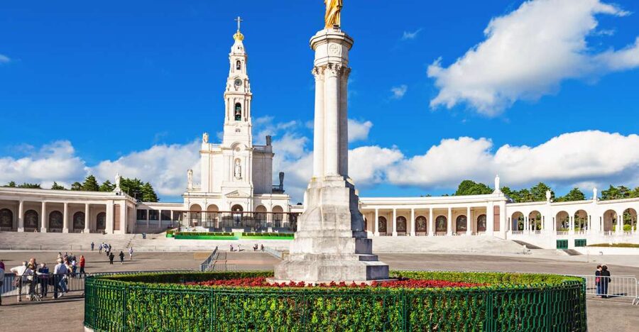 Lisbon: Fátima & The Shepherd Children Home Self-Guided Tour - Getting Oriented at the Marques de Pombal Meeting Point