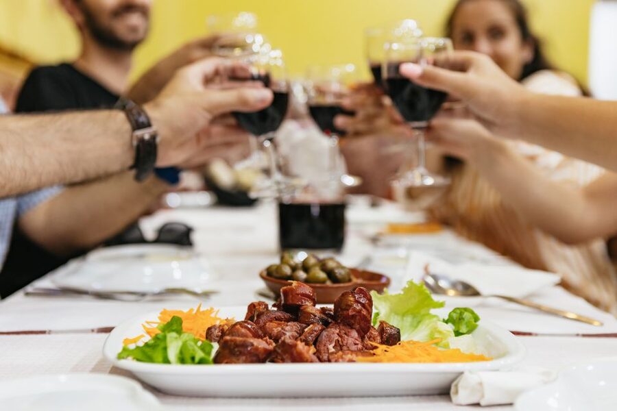 Lisbon: Food and Wine Small Group Walking Tour - Starting at Praça Dom Pedro IV, and how to spot your guide