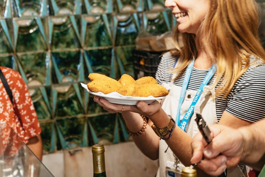 Lisbon: Food and Wine Small Group Walking Tour - Bifana, beer, and the tascas rhythm of Lisbon lunch culture