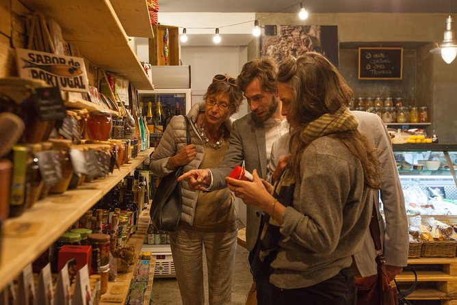 Lisbon Food & Local Drinks Evening Tour by Food Lover Tour - Group Size And Guide Energy: What You Can Expect