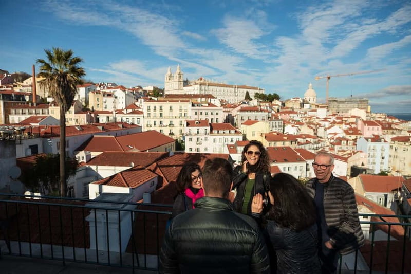 Lisbon: Food Tasting Tour by Tuk Tuk with 2 Stops - Graça viewpoints and photo stops without the full hike
