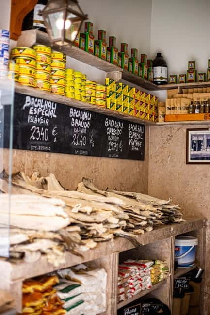Lisbon: Food Tasting Tour by Tuk Tuk with 2 Stops - Practical tips that make the day smoother