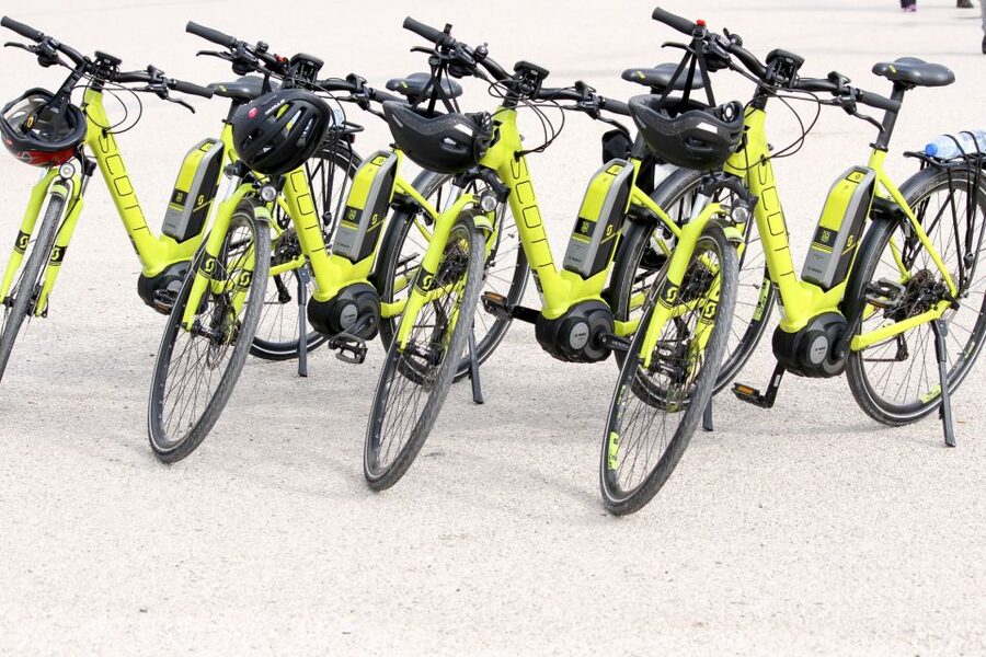 Lisbon: Guided Tour of Historic Belém by Electric Bike - First lesson on the bikes, so you can focus on the view