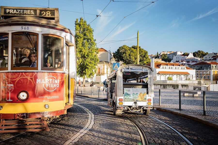 Lisbon: Guided Tuk-Tuk Tour Along the Historic Tram Line 28 - São Pedro de Alcântara and Prince Real: panoramas plus city elegance