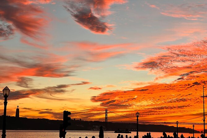 Lisbon: Historic City Tour by Tuk-Tuk - Graça viewpoints and Alfama textures you can actually feel