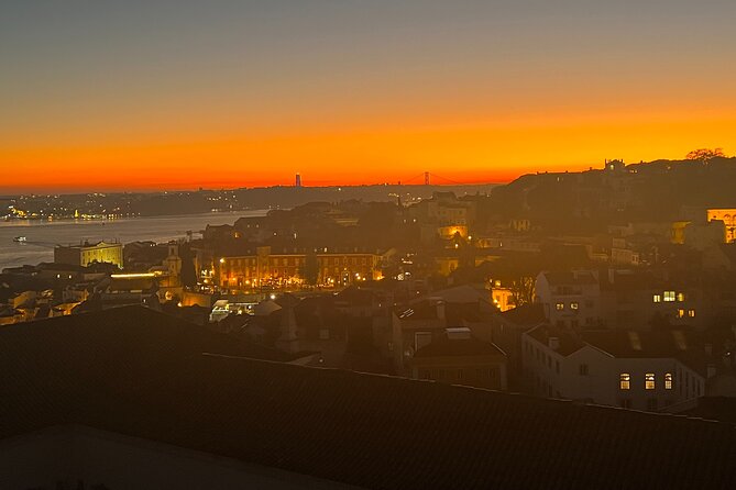 Lisbon: Historic City Tour by Tuk-Tuk - How the photo stops and guided minutes really play out