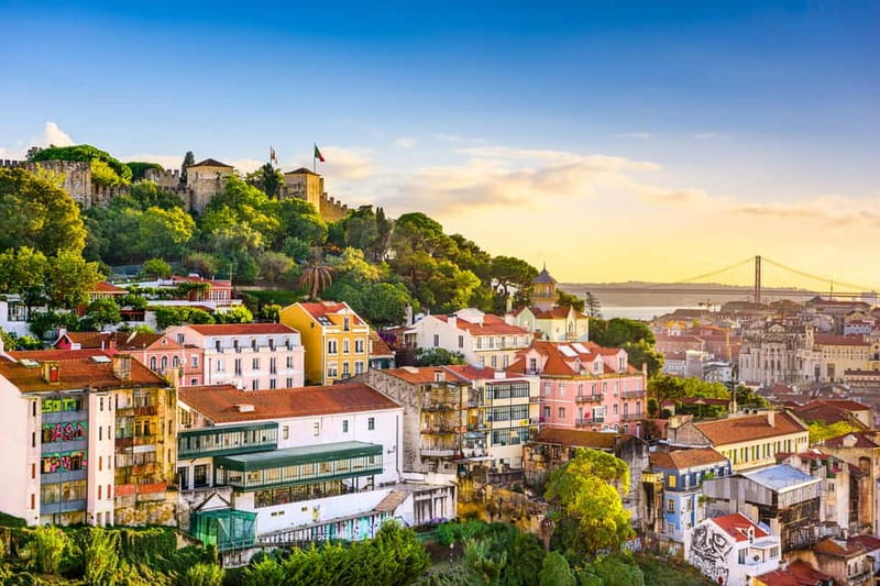 Lisbon: Historical Tour on a Tukxi - Who should book this tuk-tuk tour, and who should skip it
