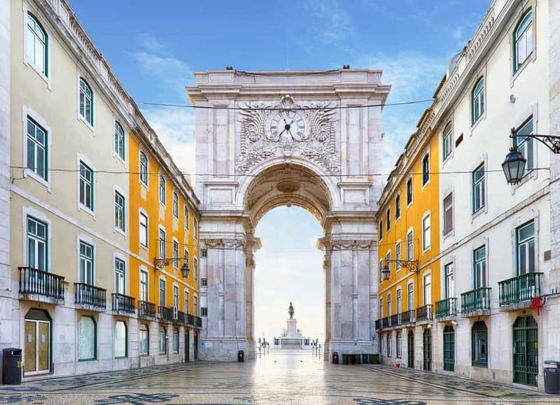 Lisbon: Historical Tour on a Tukxi - What the driver-guide actually adds (and why reviews focus on it)