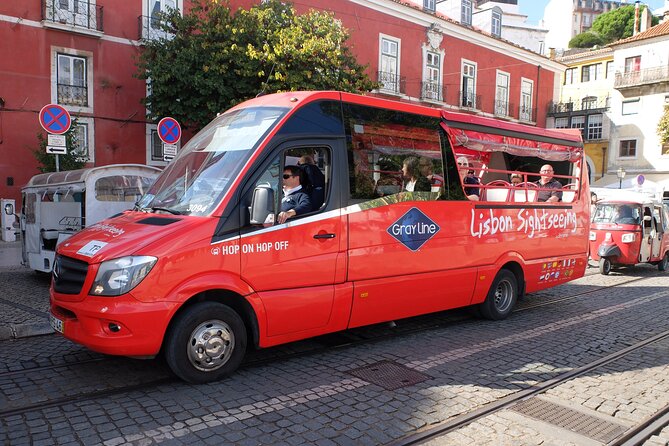 Lisbon Hop On Hop Off Bus and Boat Tour - Parque das Nações and museum-heavy stops: Oceanário and the modern coast feel