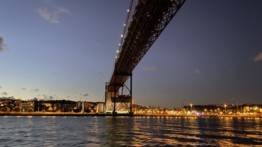 Lisbon: Luxury Sailboat Cruise at Night - Key things I’d plan around