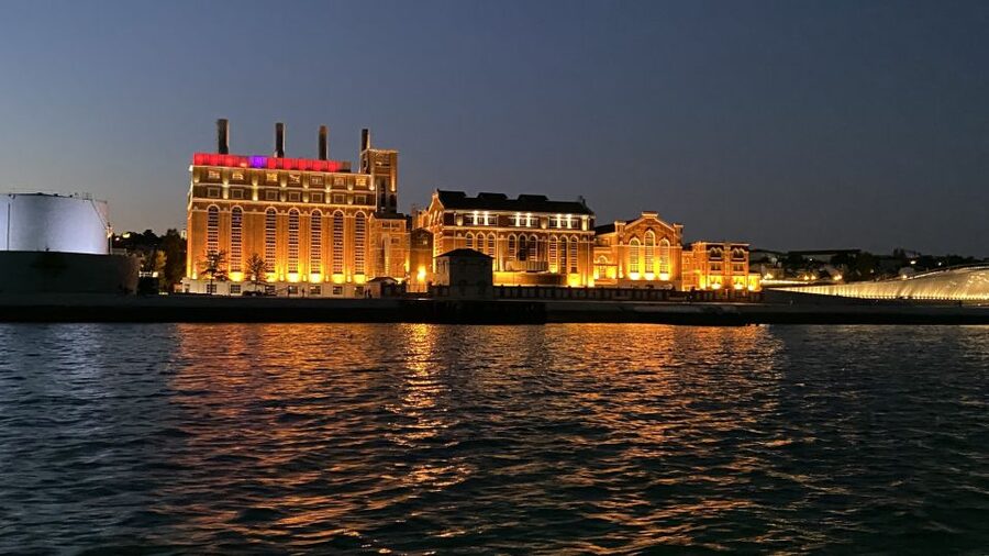 Lisbon: Luxury Sailboat Cruise at Night - Where You Meet the Boat and How the Timing Works