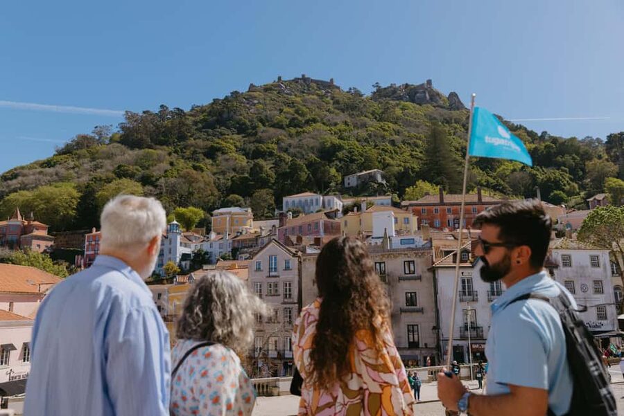 Lisbon: MiniBus Sintra, Pena, Regaleira, Cap Roca Tour - Sintra lunch break: use the hour like a local