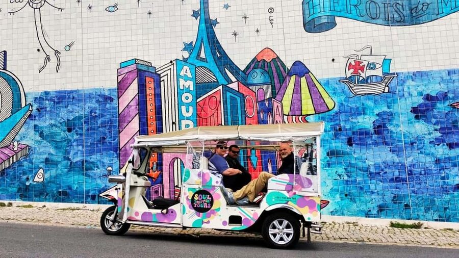 Lisbon: Old Town Tuk-Tuk Tour. - Santa Luzia and Portas do Sol: the viewpoints you’ll want to return to