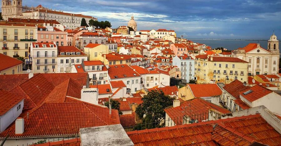 Lisbon: Old Town TukTuk Tour and Scenic Viewpoints in Alfama - Key highlights worth knowing
