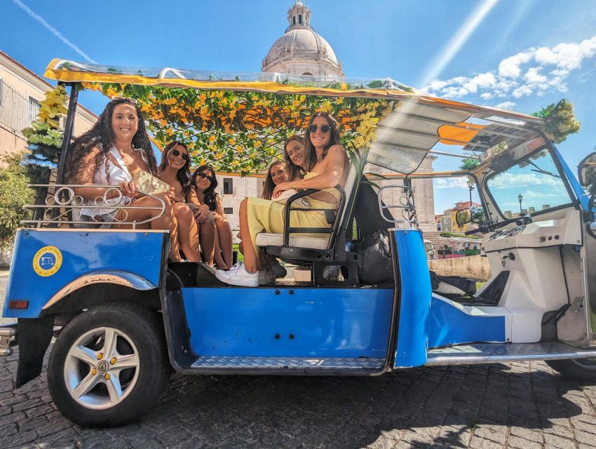 Lisbon: Old Town TukTuk Tour and Scenic Viewpoints in Alfama - Lisbon Cathedral and the Church of St. Anthony, quick context before the viewpoints