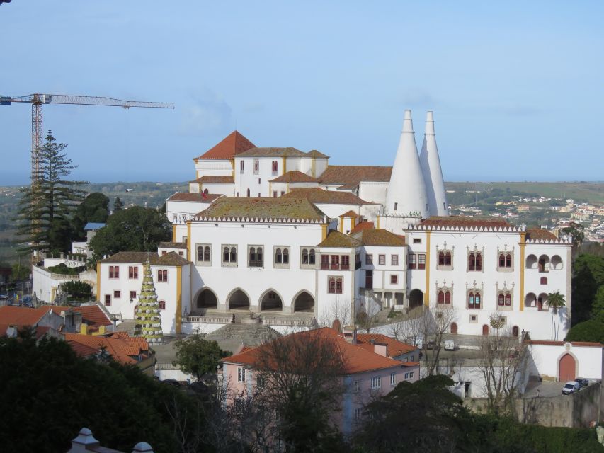 Lisbon: Pena, Regaleira & Atlantic Coast Tour with a Local - Praia Grande Lunch in the Sintra Coast Zone: Eat Like You Are Off the Trap List