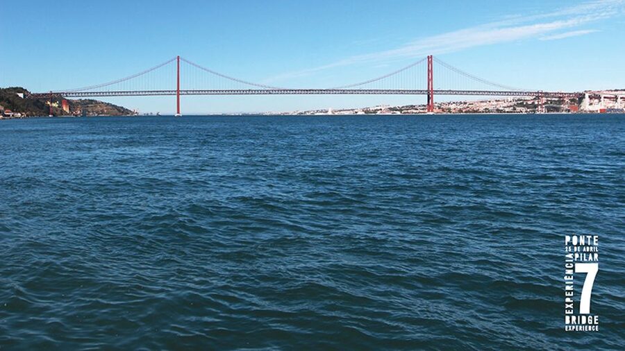 Lisbon: Pilar 7 Bridge Experience Ticket - Optional virtual reality: reaching the top of the pillars