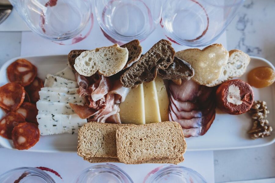 Lisbon: Portuguese Wine and Cheese Tasting with Lunch - The cheese and charcuterie lunch: Portuguese comfort food in tasting form