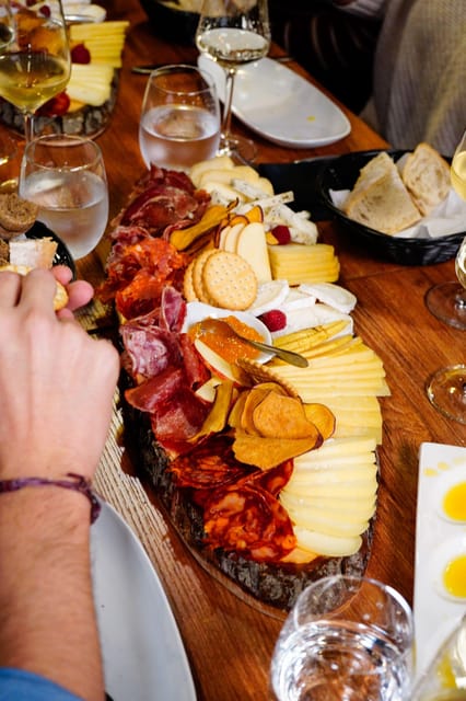 Lisbon: Premium Wine and Tapas Tasting Session - Should you book Lisbon Winery’s premium tasting?