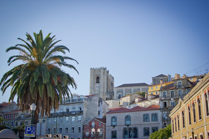 Lisbon Private 5-Hour Eco Tuk-Tuk Tour with Local Tastings - A 5-Hour Loop Through Lisbon’s Best Stops
