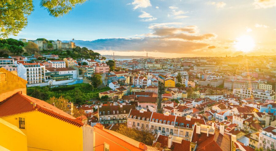 Lisbon: Private City Tour by Tuk-Tuk - Commerce Square and Rua Augusta Arch: Ending With Big City Drama
