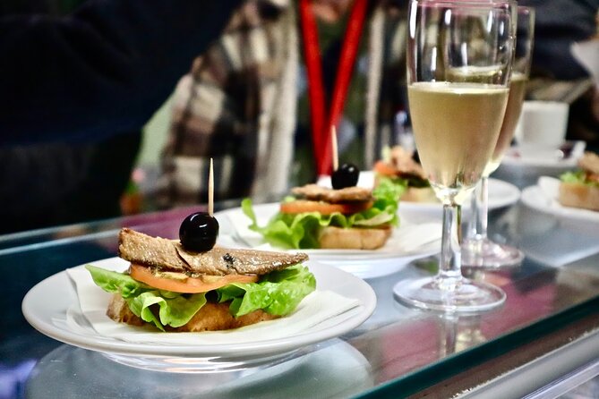 Lisbon Private Food Tour – Taste 10+ Local Dishes & Wines - Stop: Santa Justa lift, the link between Baixa and higher streets
