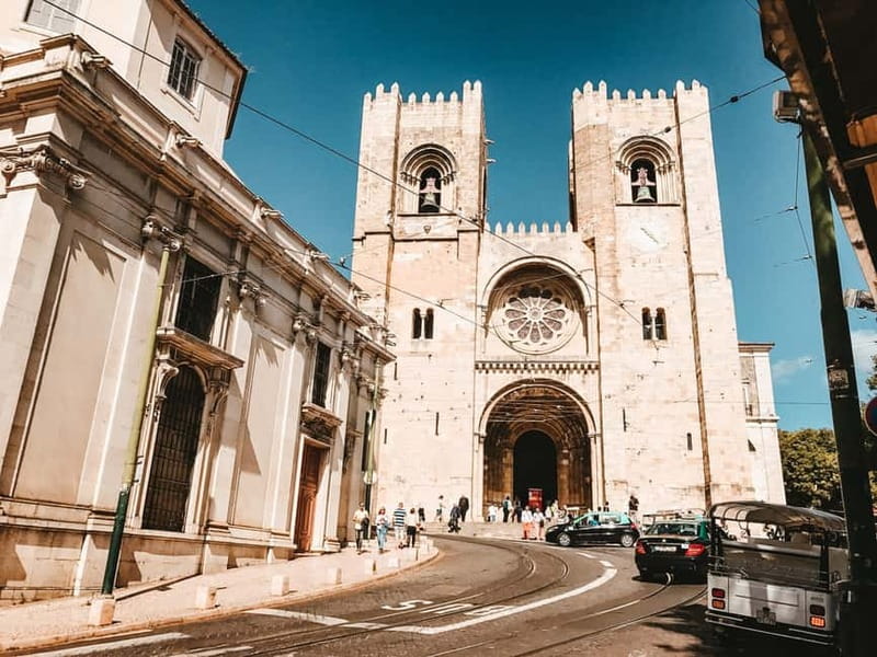 Lisbon: Private Guided Tour by Electric Tuk Tuk - Quick practical checklist before you book