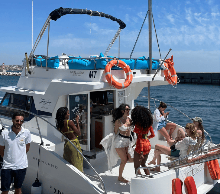 Lisbon: Private Luxury Catamaran Tour with Welcome Drink - Private group up to 14: the real value in how it feels