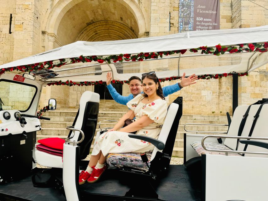 Lisbon: Private Sightseeing Tour by Tuk-Tuk - Santa Luzia, Portas do Sol, and Senhora do Monte: the viewpoint payoff