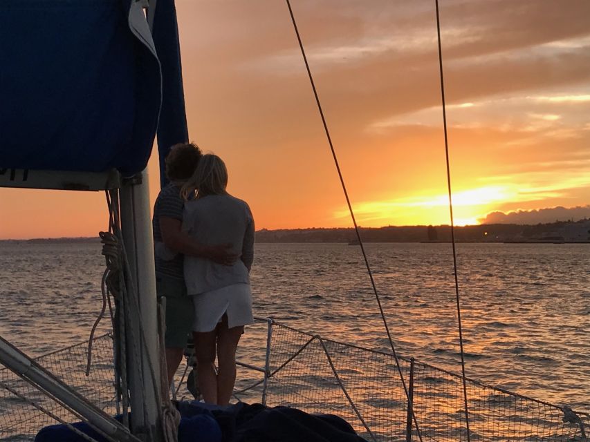 Lisbon: Private Sunset Sailing Tour with Champagne - Lisbon sunset sailing on the Tagus, with champagne in hand
