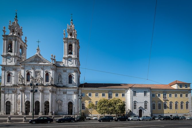 Lisbon Private Tuk Tuk Tour and Hotel Pickup: 2, 3, or 4 Hours - Se de Lisboa and the viewpoints that make the whole tour work