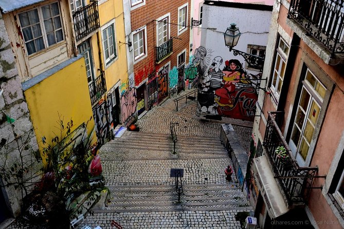 Lisbon Private Tuk Tuk Tour and Hotel Pickup: 2, 3, or 4 Hours - Hotel pickup and the meeting point you should plan around
