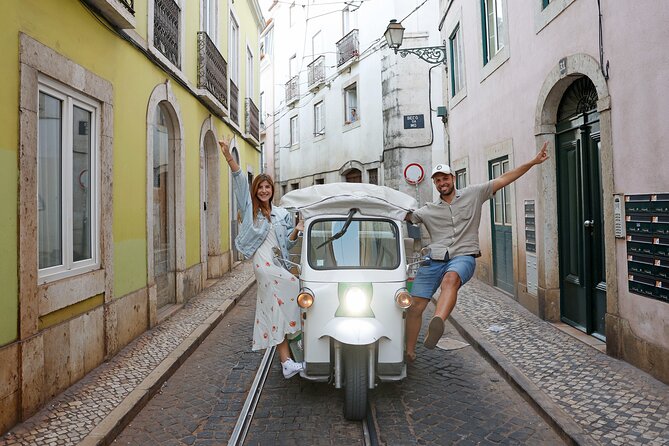Lisbon Private Tuk Tuk Tour: City Highlights - Alfama to the river: Praça do Comércio and Rua Augusta Arch