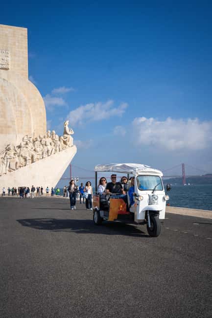 Lisbon: Private Tuk Tuk Tour with Optional Boat Cruise - Getting Your Bearings Fast: Alfama, Portas do Sol, and Senhora do Monte