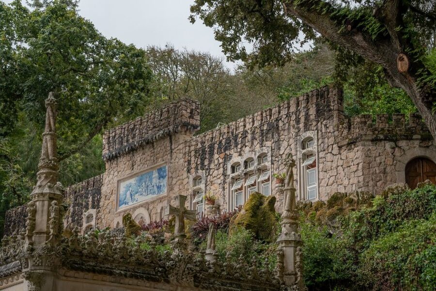 Lisbon: Regaleira, Sintra, Cape Rock & Cascais Day Trip - Quinta da Regaleira: where the garden turns into a puzzle