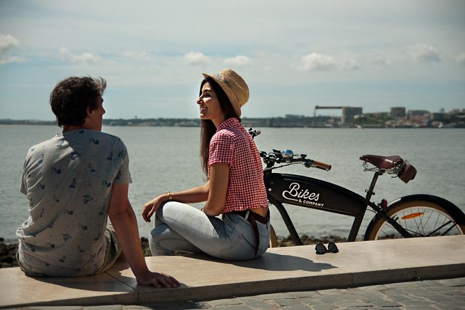 Lisbon Regular or Electric Bike Rental - Baixa and the Tagus River ride toward Belém